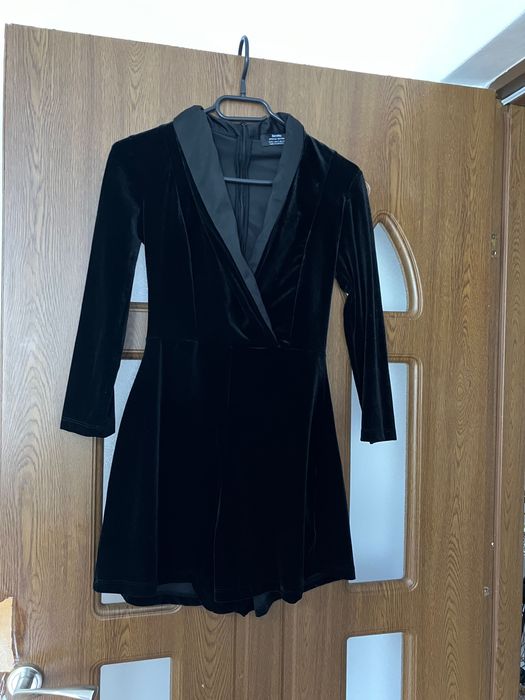 Rochie de catifea tip salopeta