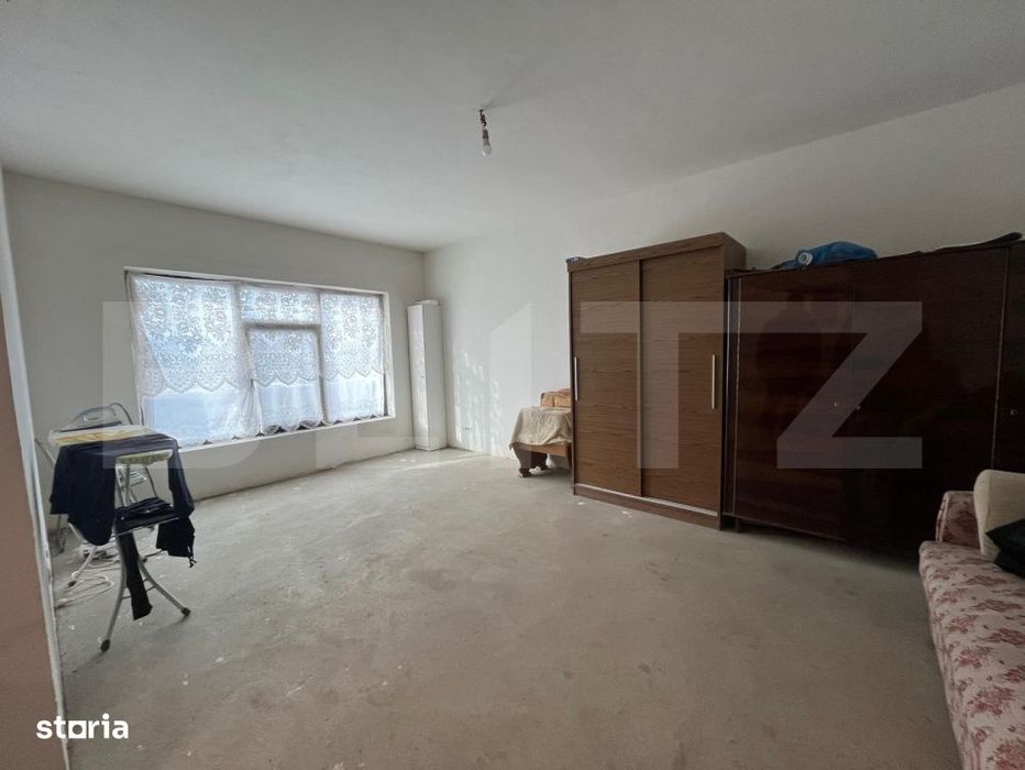 Casa cu etaj si mansarda, 5 camere, zona Santa, Mogosesti