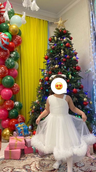 Продам платья. Подойдет на 3-6 лет.