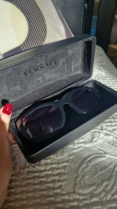 Оригинални дамски слънчеви очила на Versace
