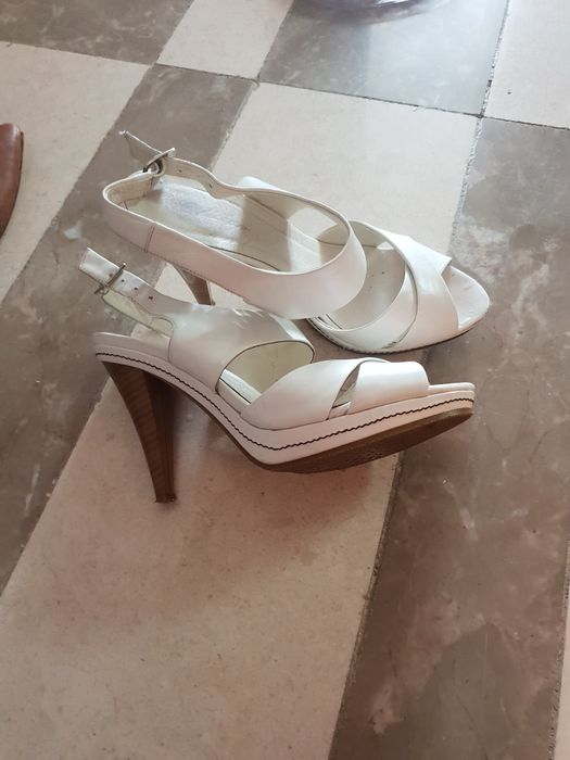 Кожаные босоножки,  39р,