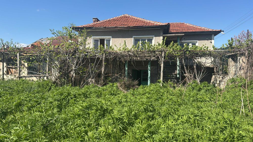 1/2 Идеална Част от Къща с Двор 420 кв.м. в с. Главиница, Пазарджик