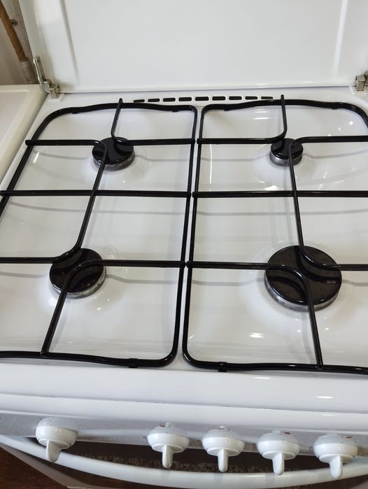 Продам газ плиту GEFEST!