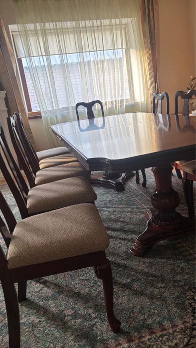 Продам деревянный стол