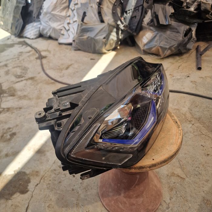 VW GOLF GTE 2018 десен фар