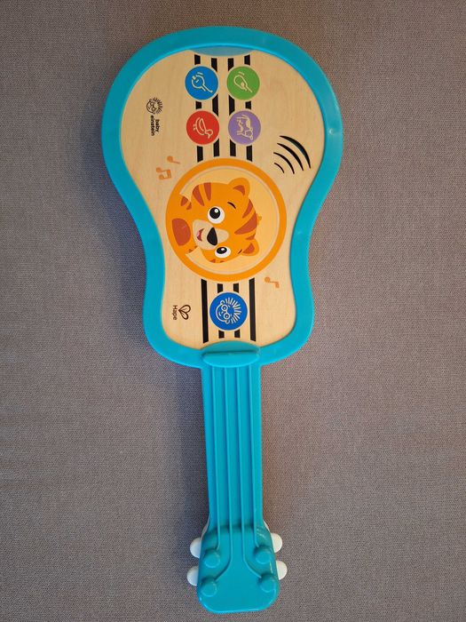 Дървена китара HAPE Baby Einstein