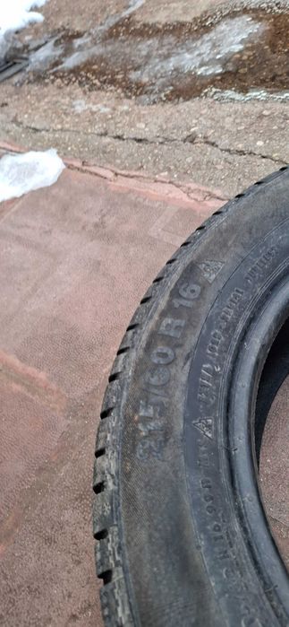 Гуми Continental 215/60/16 ..