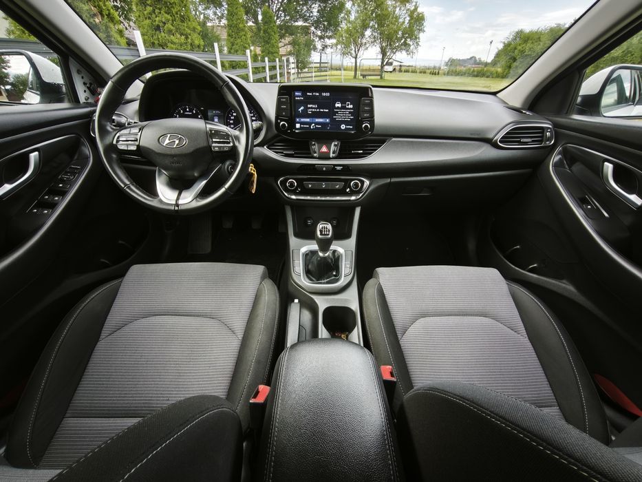 Hyundai i30 hatchback 1,4 benzina 2021 49000 km
