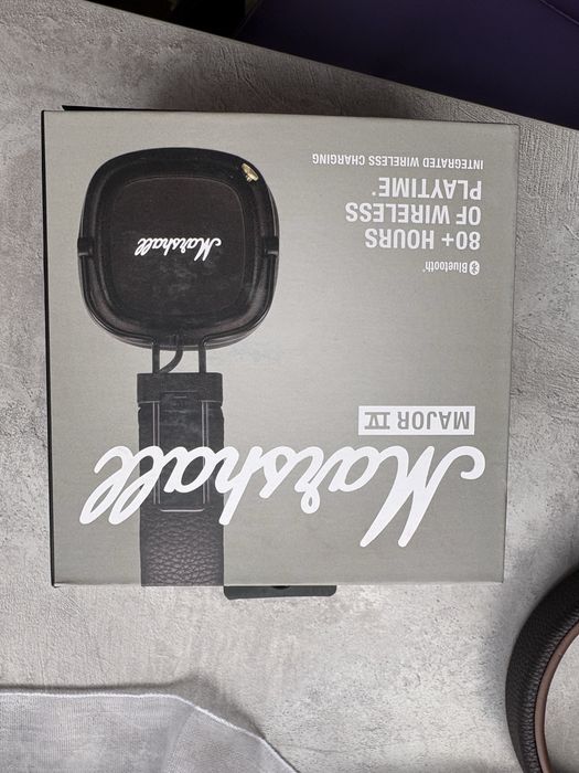 Продам наушники Marshall major 4
