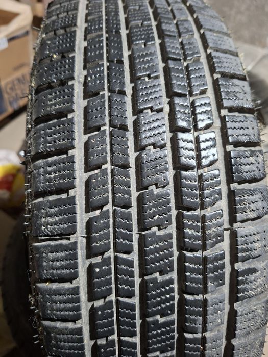 Продам зимний балоны R14