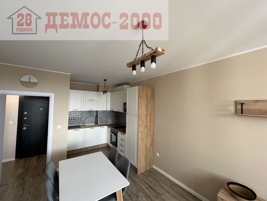 Дава се под наем Двустаен апартамент в Варна, Бриз - 68 кв.м за 548.25 € - Снимка #1