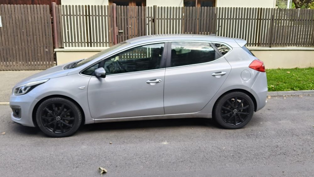 Kia Ceed euro 6 Diesel,carte RO,,Navi,Dubluclimatronic,1,6 ; 140 cai