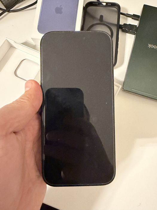 Apple Iphone 16 PRO Black / 512GB / 100% Baterie. Ca NOU