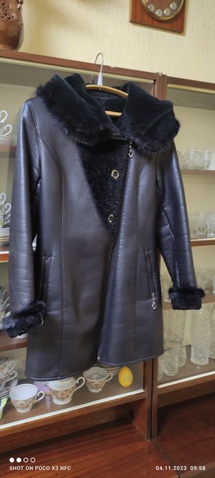 Куртка кожаная женская в идеальном состоянии 44,46 размер