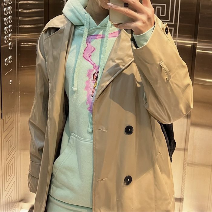 Верхние одежды,куртки и плащь