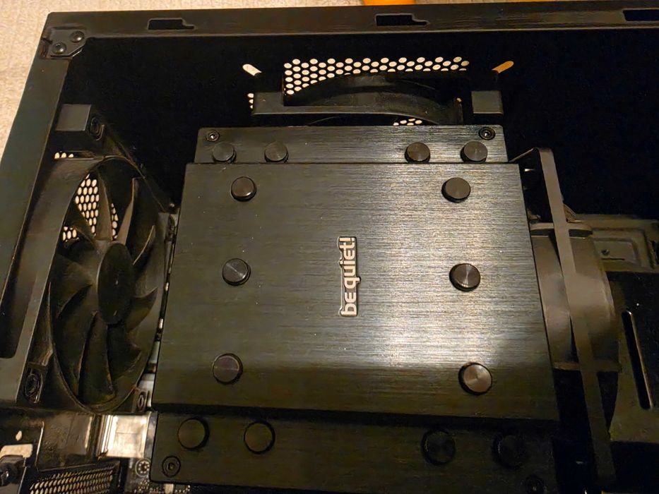 Гейминг компютър Intel Core I5 6600K, 16GB RAM, Nvidia GTX1070TI 8 GB