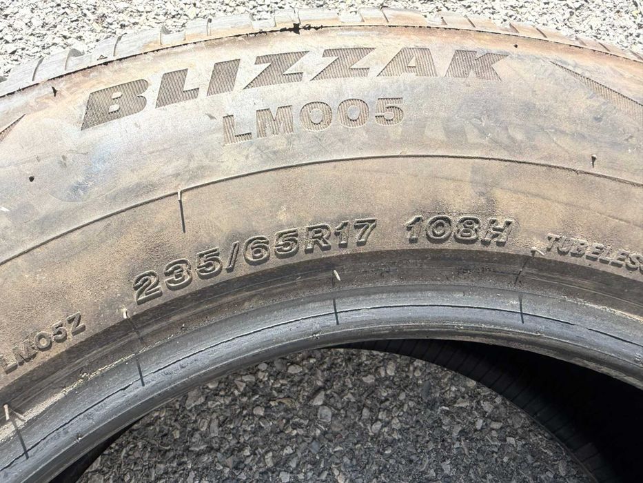 ЗИМНИ гуми BRIDGESTONE 235/65/17 с ДОТ 27/2024г.
