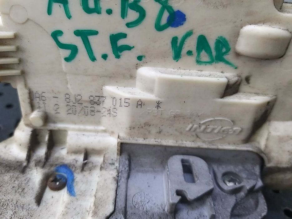 Broasca usa stanga fata audi a4 b8 8k 8j2837015a