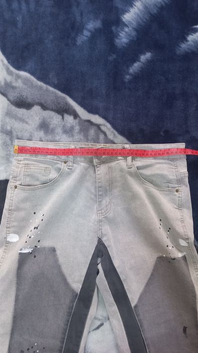 Джинсы флоаред...