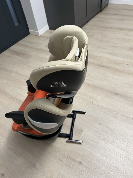 Vand scaun copil pentru masina Cybex