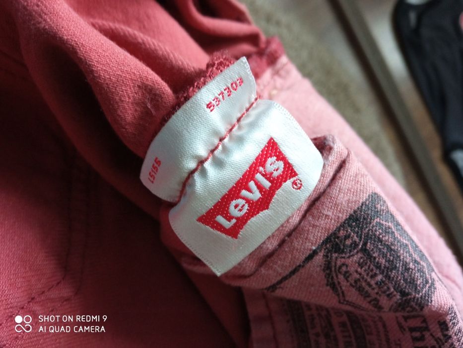 Blugi Levis Strauss