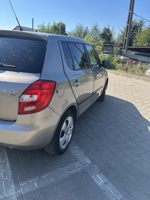 Vand skoda fabia 2 an  2011 1.2 GPL