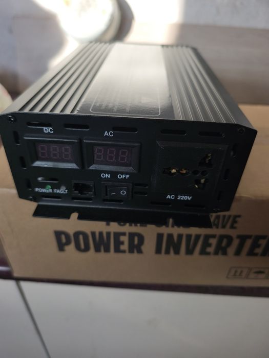 Инвертор с пълна синусоида 3000 W.