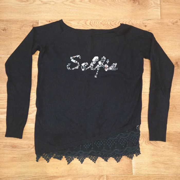 Блуза фино плетиво с дантела