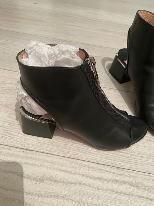 Босоножки черные б/у в идеальном состоянии