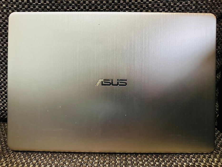 Asus Vivobook i5 gen 7