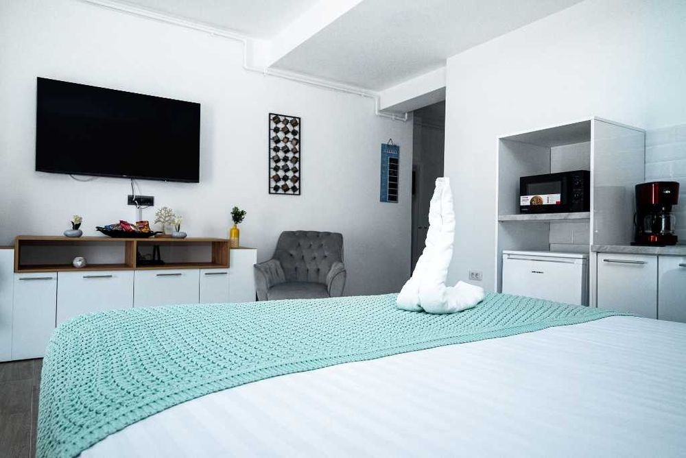 Studio la mare, Mamaia Nord, 50 m-plajă, pers fizică