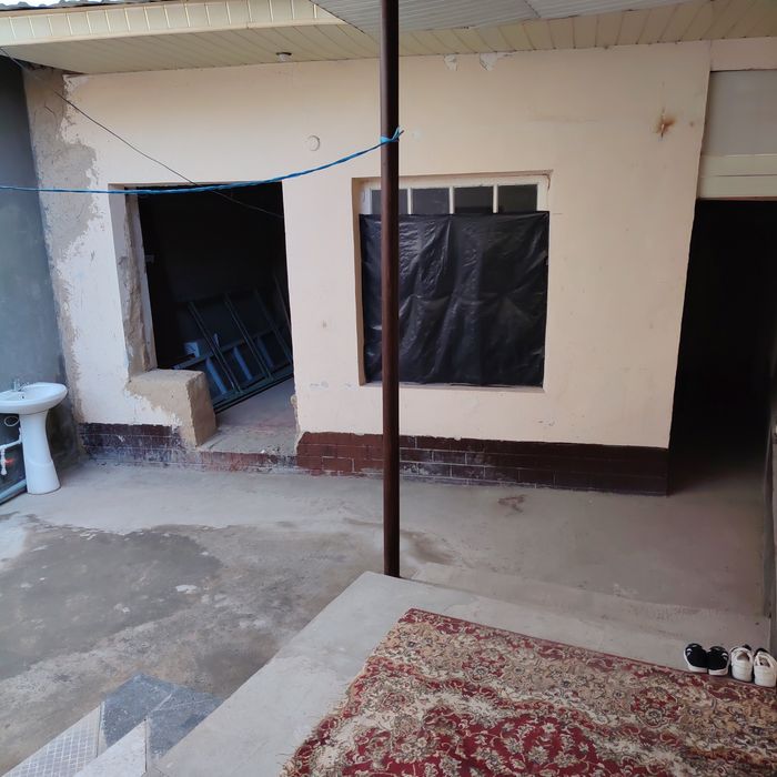 Uy sotiladi 7 massif GM zavoti togrisidagi maxalla 3xonali uy 1.4 soti