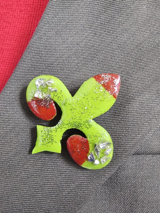 Брощька сатылады 2000 тг