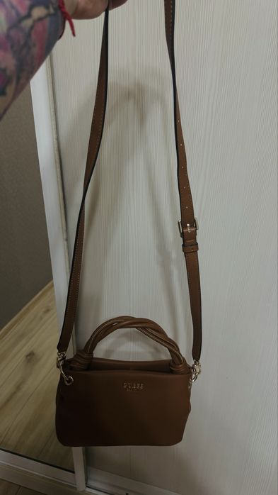 Сумка GUESS - новая. Оригинал.
