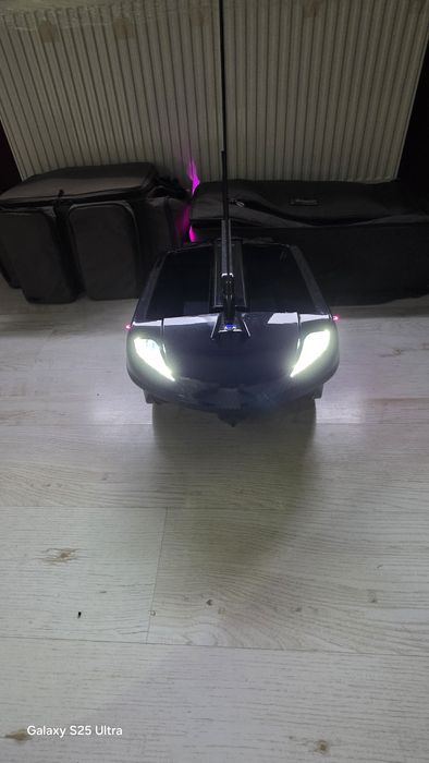 CarpLounge Rt4 лодка за захранка