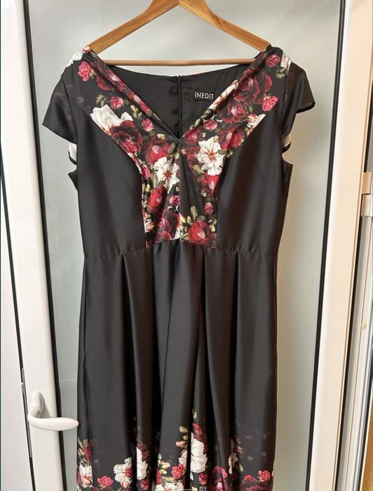 Rochie elegantă ocazie, model floral, INEDIT, marimea 48