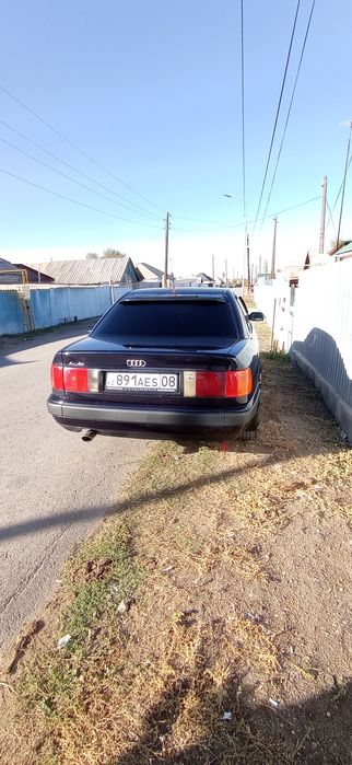 Продаю машину Audi 100 C4