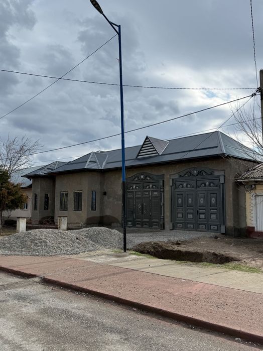 Шахрисабз шахрида станцияда тайёр курилиб биьирилган участок