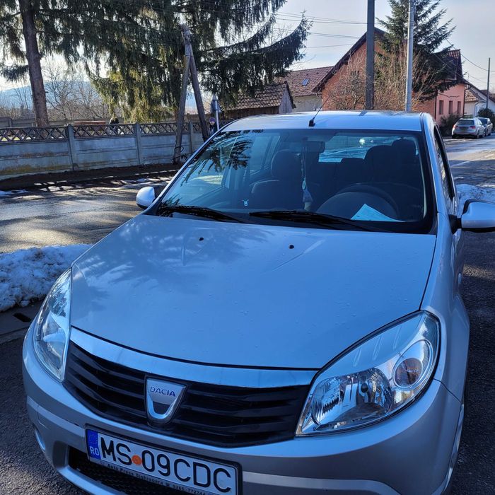 Vand Dacia Sandero 1.4 benzina anul 2008