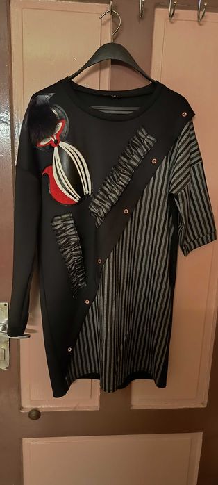 Дамска туника с асиметрични ръкави