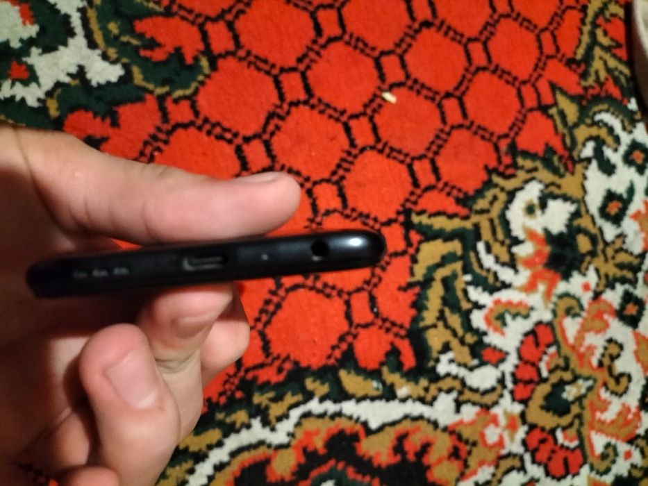 продается телефон оппо а96