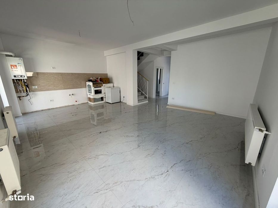 Casa Duplex - 4 Camere, Mutare Imediata, Teren 250 Mp, Comis 0%