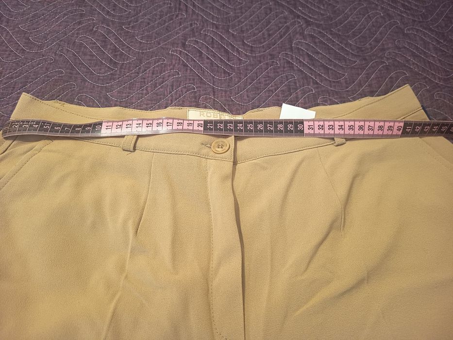 Pantaloni dama bej - mărime 44