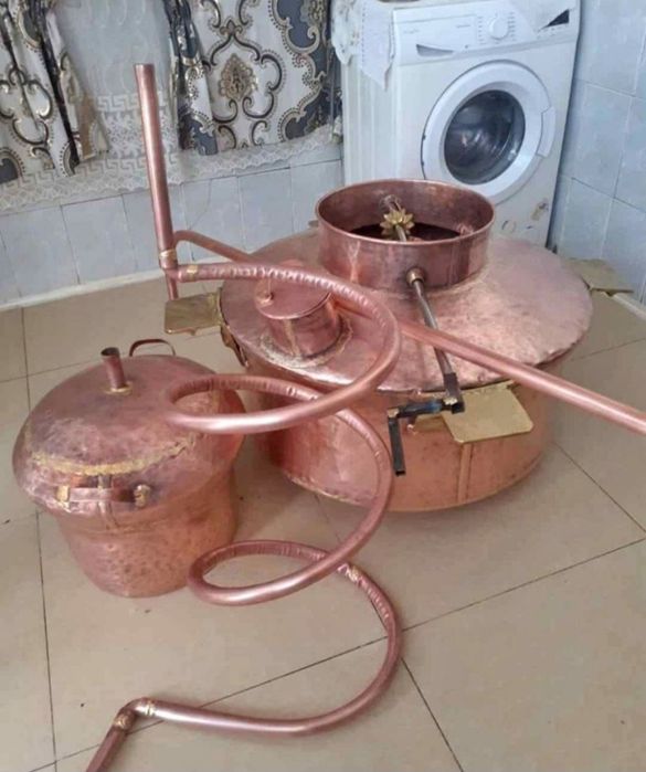 Facem și reparam cazane de țuică la comanda,orice capacitate,vindem cazane complecte,oriunde în tara ori prin curier ori la beneficiar acasă 320lei kg