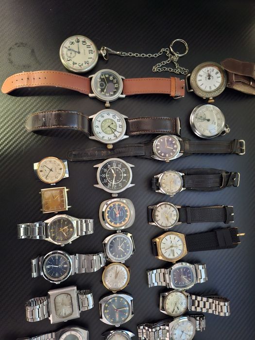 Лот от часовници - механични и кварцови