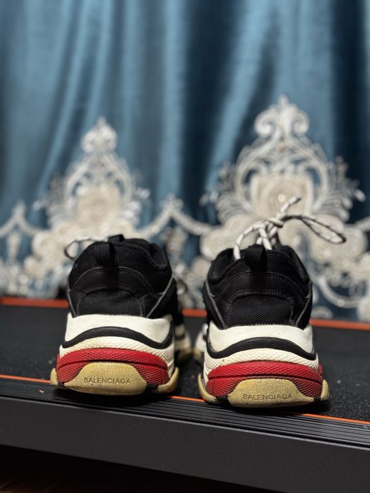 BALENCIAGA TRIPLE S в 39м размере !!!