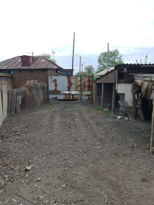 Продам  дом в районе Лодочного.