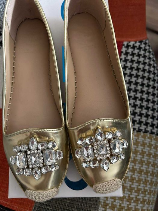 Guess мокасини 37 номер