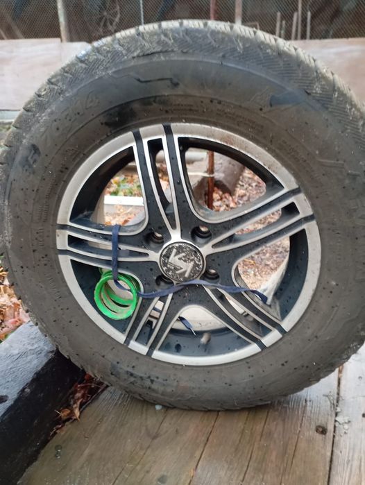 Продам зимнюю резину на дисках