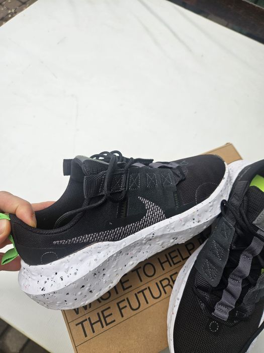 Vând adidași nike Crater Impact